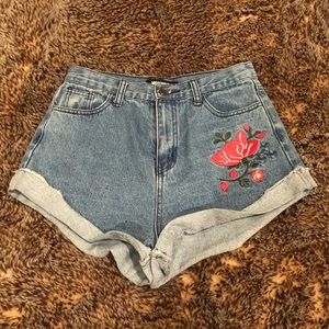Missguided flower design shorts